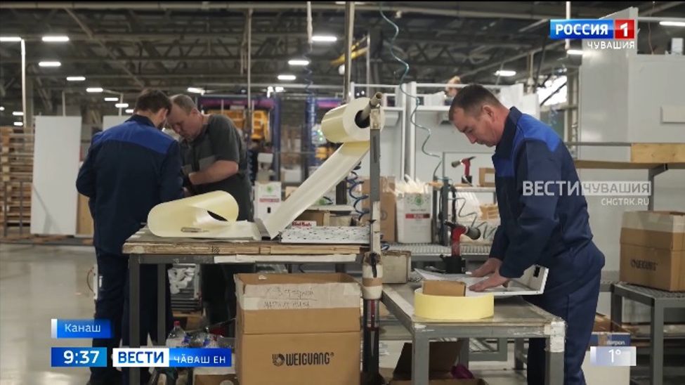 Канашри сивӗтмӗшсем кӑларакан предприяти продукцине Раҫҫейри регионсене кӑна мар, чикӗ леш енне те ӑсатать