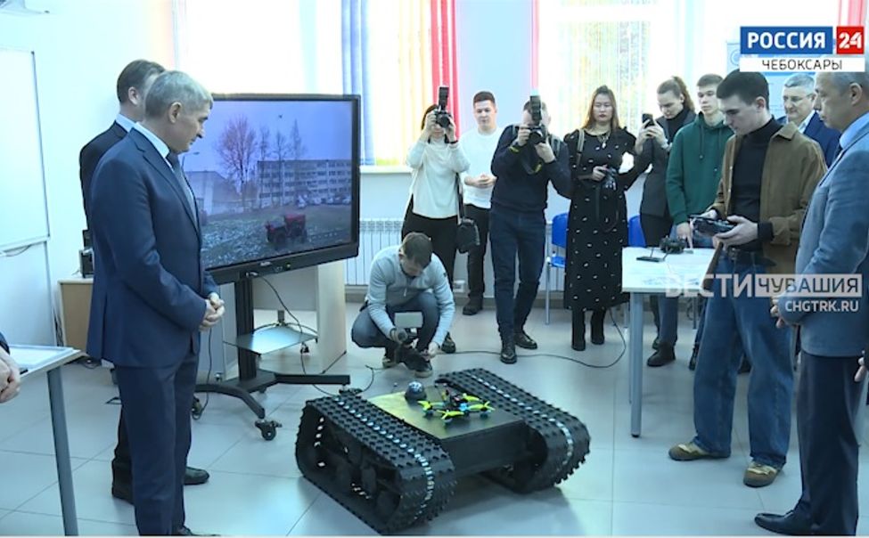 В канун Дня российской науки в «Кванториуме» свои разработки представили юные учёные