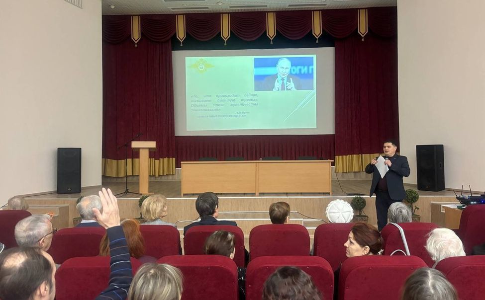 Чебоксарцам напомнили про осторожность при общении с телефонными незнакомцами