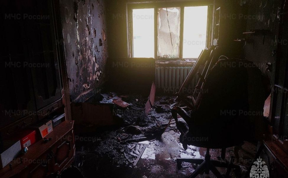 Неисправная люстра сожгла квартиру в Чебоксарах