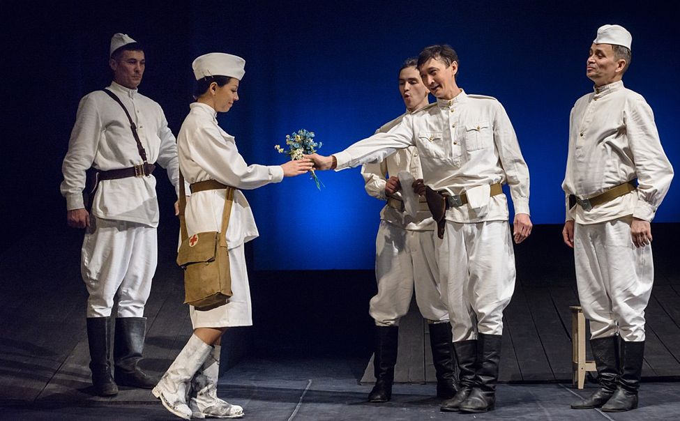 Театры Чувашии подготовили спектакли и скидки в подарок ко Дню защитника Отечества