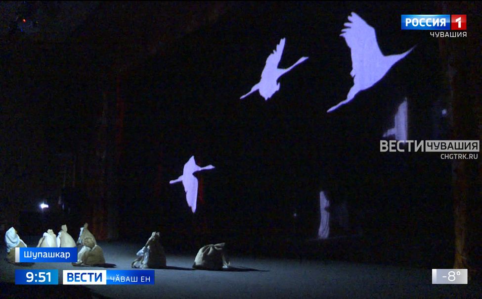 Ҫамрӑксен театрӗнче ҫӗнӗ постановкӑпа патриотла ӗҫсен марафонне пуҫларӗҫ