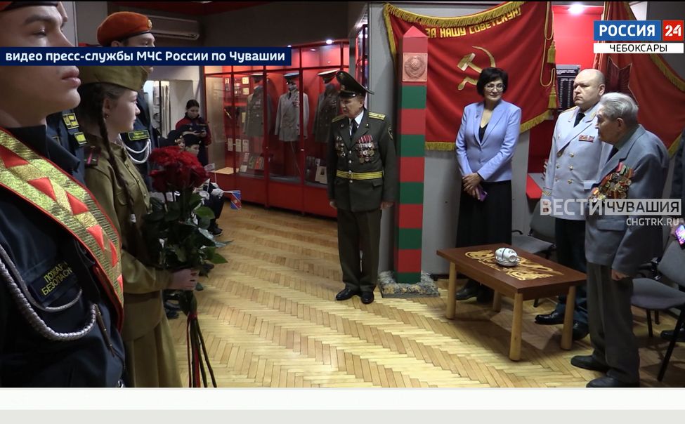 В Чебоксарах кадеты смогли пообщаться с участником Великой Отечественной войны Михаилом Сорокиным