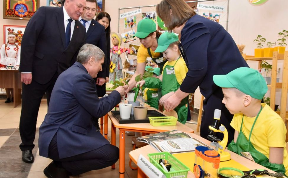 В Яльчикском округе Глава Чувашии встретился с юными агрономами 