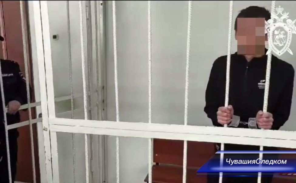 В Чебоксарах осужден мужчина, напавший с "розочкой" на продавца и посетителей магазина