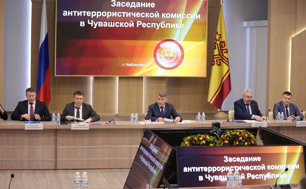 Олег Николаев призвал применять жесткие санкции к организациям, не обеспечивающим нормы антитеррористической безопасности