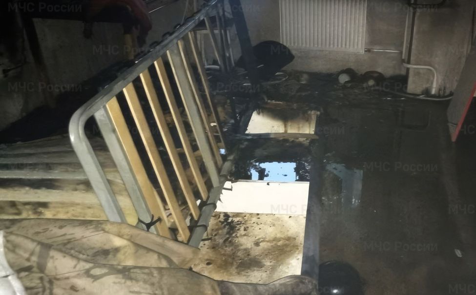 Сотрудники МЧС спасли из горящей квартиры 46-летнего новочебоксарца