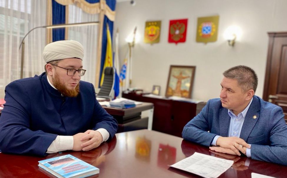 Глава города Чебоксары встретился с муфтием Чувашии 