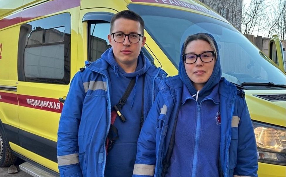 В Чебоксарах прохожий помог спасти мужчину, впавшего в кому на улице