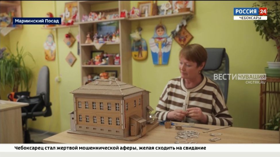 Художница из Мариинского Посада воссоздает из картона исторические дома