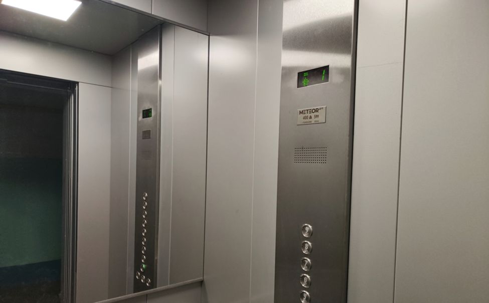 В Чувашии в этом году по программе капремонта заменят 86 лифтов