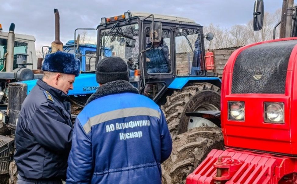 В Чувашии перед посевной проверяют спецтехнику