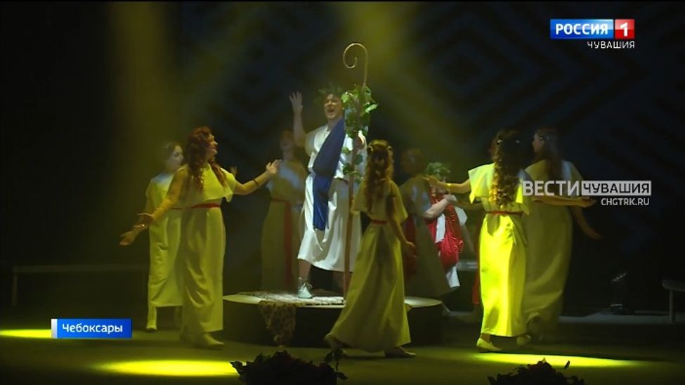 В Чебоксарах наградили победителей 25-го Республиканского конкурса "Узорчатый занавес"