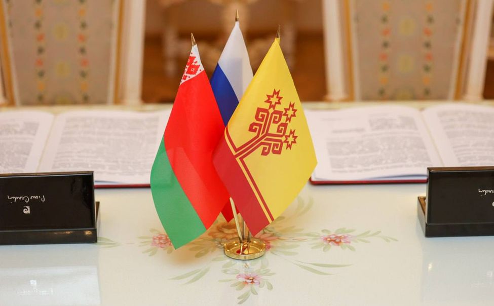 Олег Николаев поздравил с Днем единения народов России и Беларуси