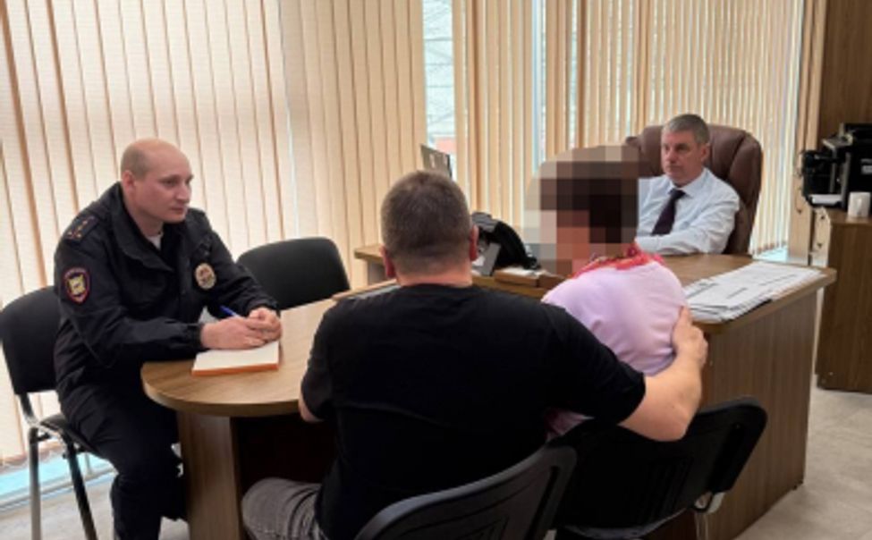 В Чебоксарах сотрудники банка остановили медработника от перевода денег мошенникам