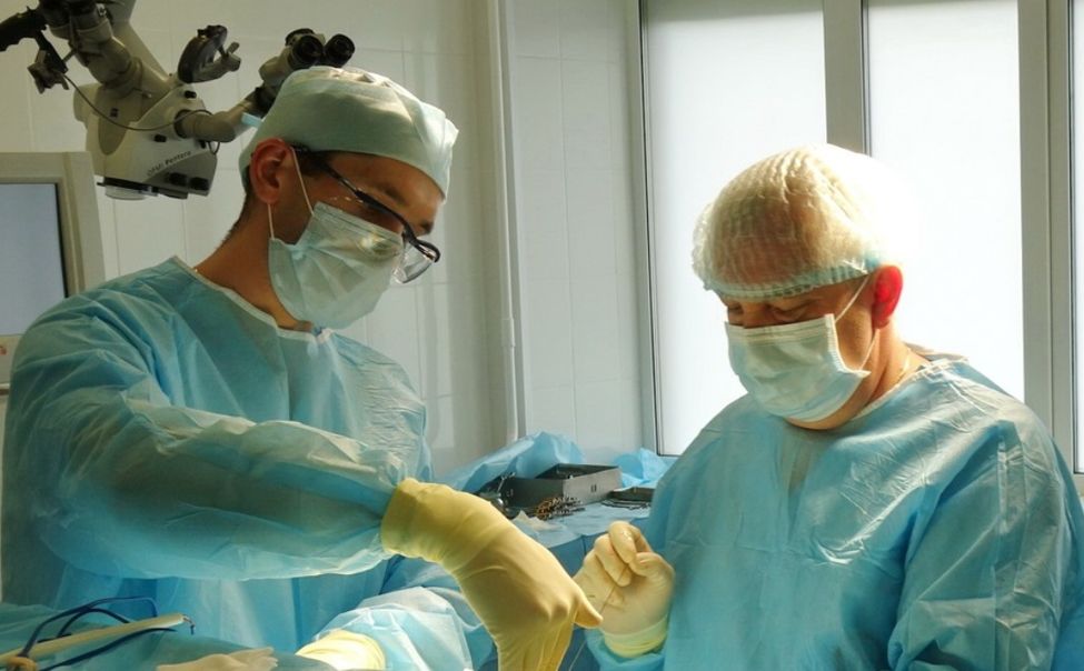 В Чувашии нейрохирурги прооперировали пациентку с двумя новообразованиями головного мозга