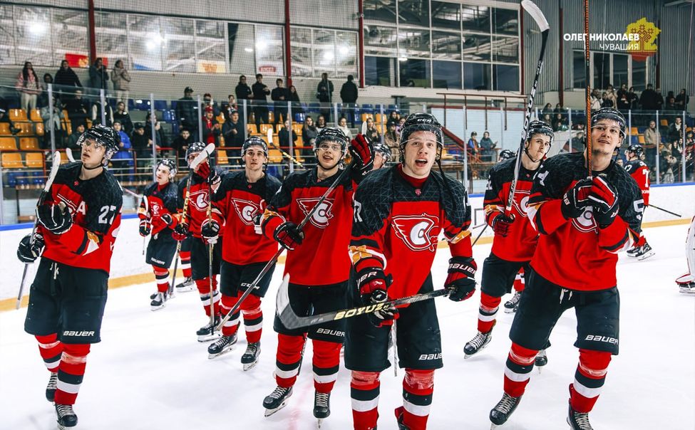 Молодежный хоккейный клуб «Сокол» впервые в своей истории вышел в 1/4 серии плей-офф