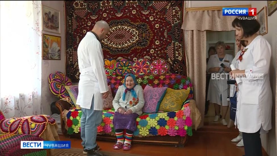 Ведущие специалисты Минздрава Чувашии навестили ветеранов в 14 муниципалитетах республики