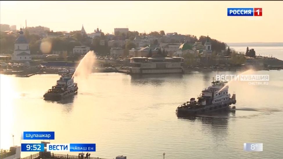 Шупашкарти юханшыв портӗнче карапсем вальс "ташларӗҫ"