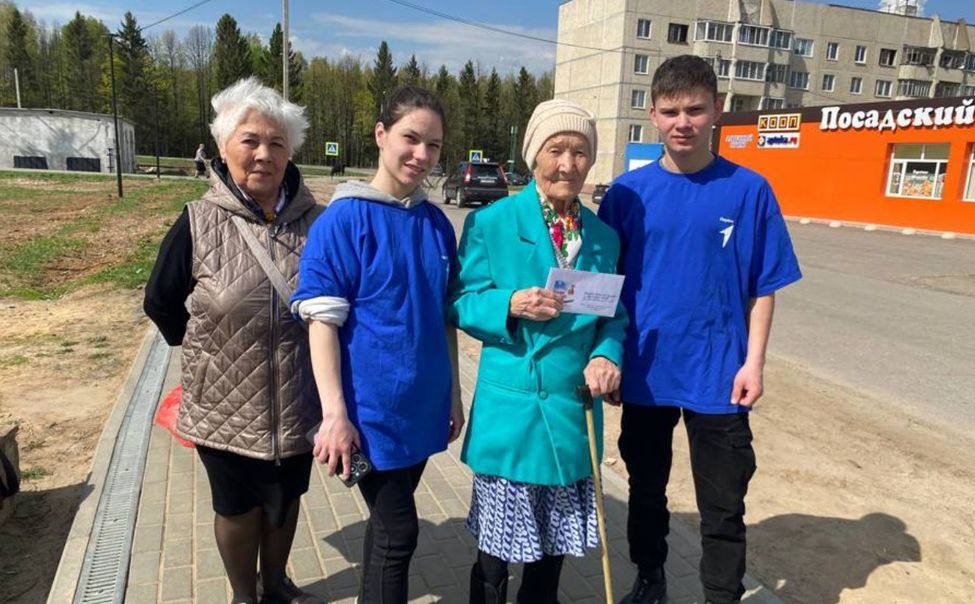 В Чувашии продолжают поздравлять ветеранов