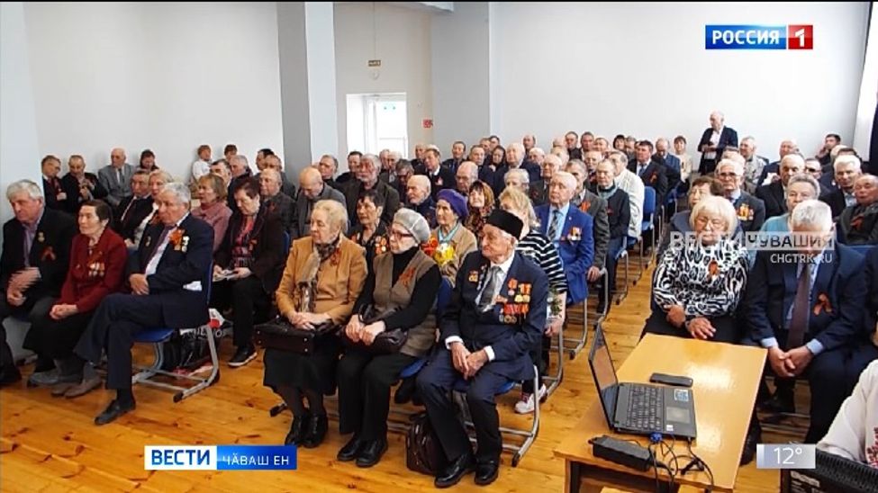 Аслӑ вӑрҫӑ историне аса илчӗҫ, тылри халӑхӑн йывӑр шӑпи пирки калаҫрӗҫ