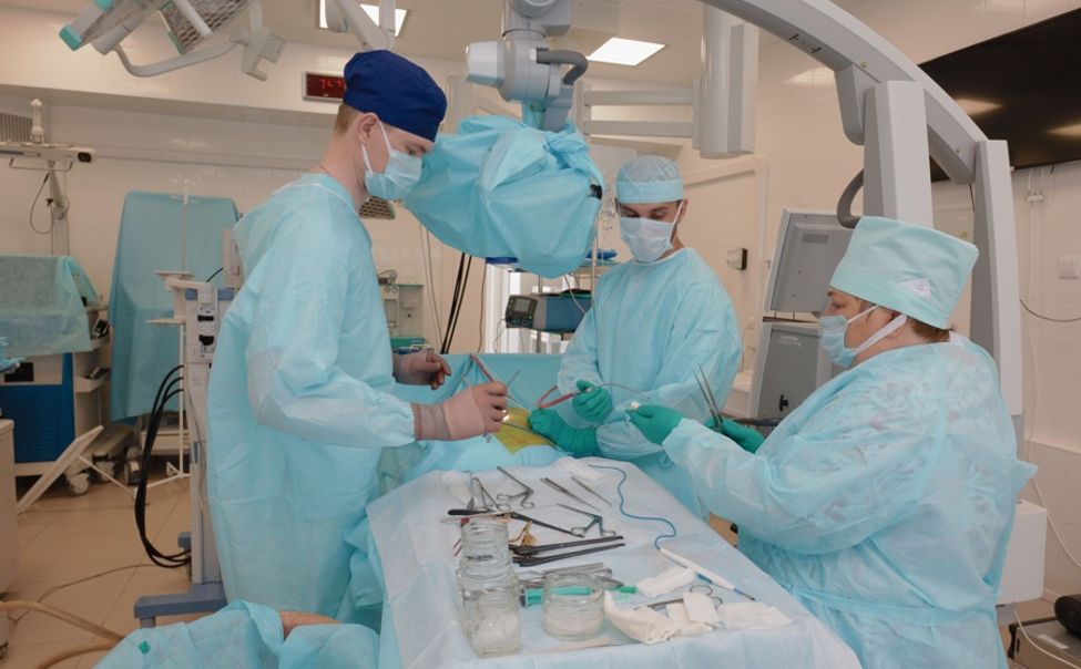 Чувашские нейрохирурги спасли пациента с переломом шейного отдела позвоночника