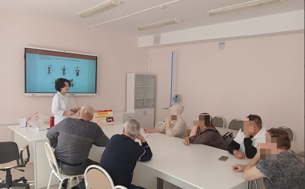 Жителей Новочебоксарска с сахарным диабетом учат контролировать заболевание