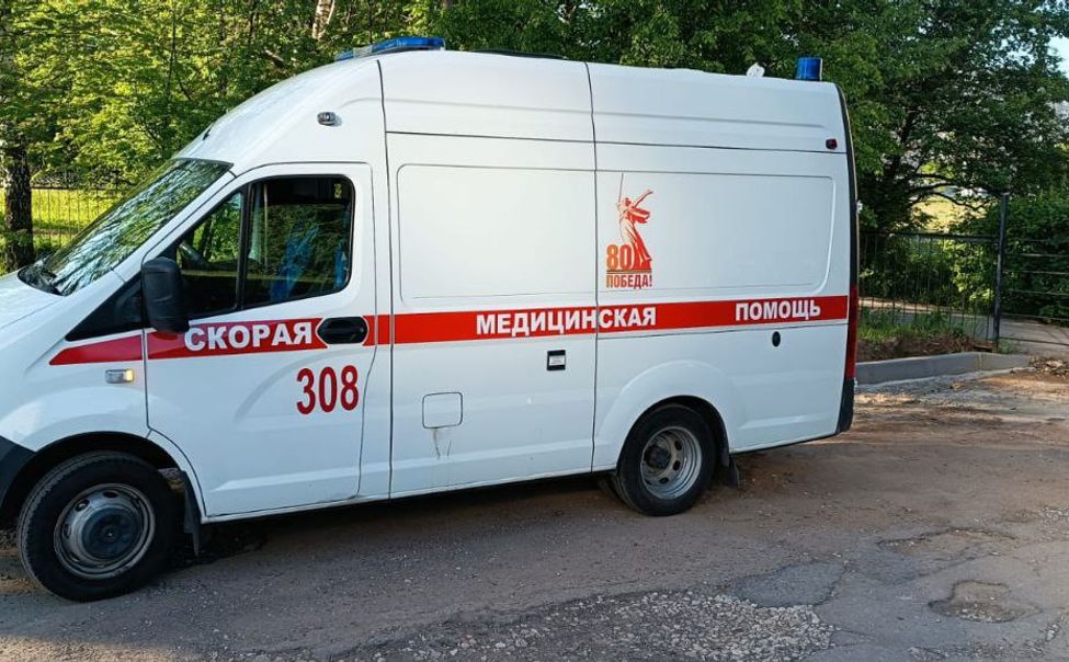 В Чебоксарах мальчик на велосипеде попал под колеса скорой помощи