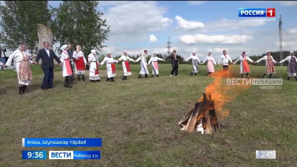 Республикӑра 21-мӗш хут Апаш вулавӗ иртрӗ