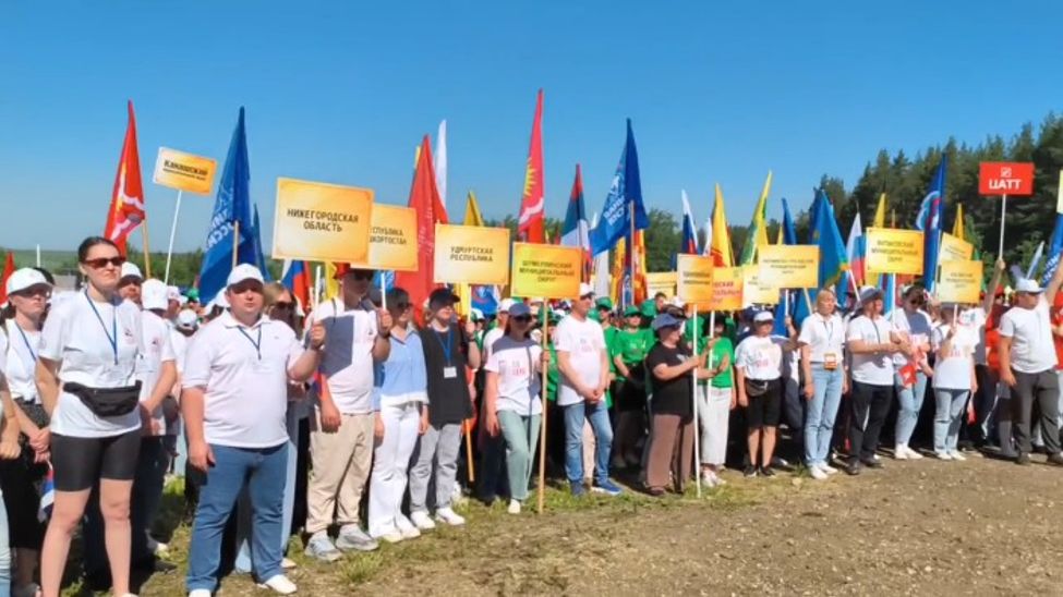 В Чувашии агрослет «Лучшие на селе»  открылся с участием более 1,6 тыс. человек