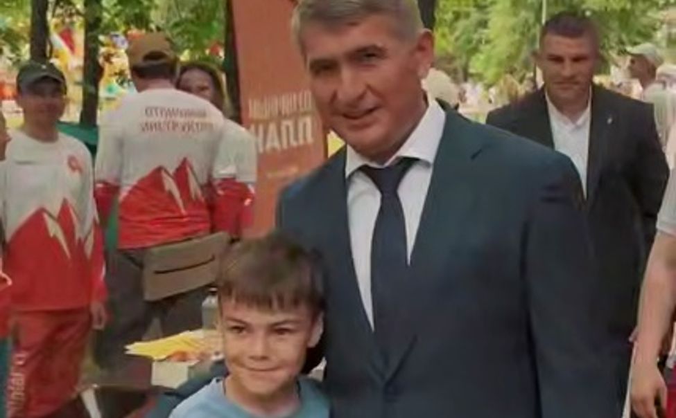 350 школьников Чувашии были посвящены в Движение первых