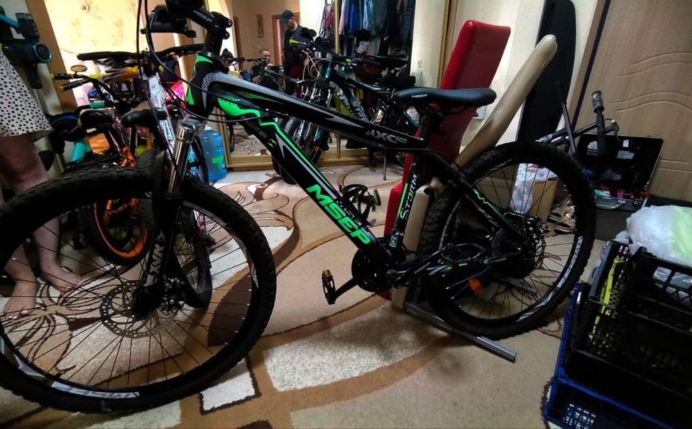 Полицейские обнаружили 10 велосипедов и 17 самокатов в квартире у жительницы Чебоксар