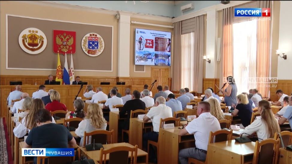 В Чебоксарах обсудили организацию мероприятий по празднованию Дня России