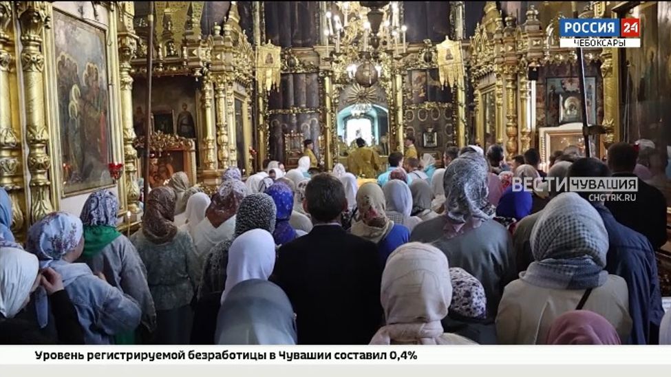 В Чебоксары прибыли мощи святителя Тихона 