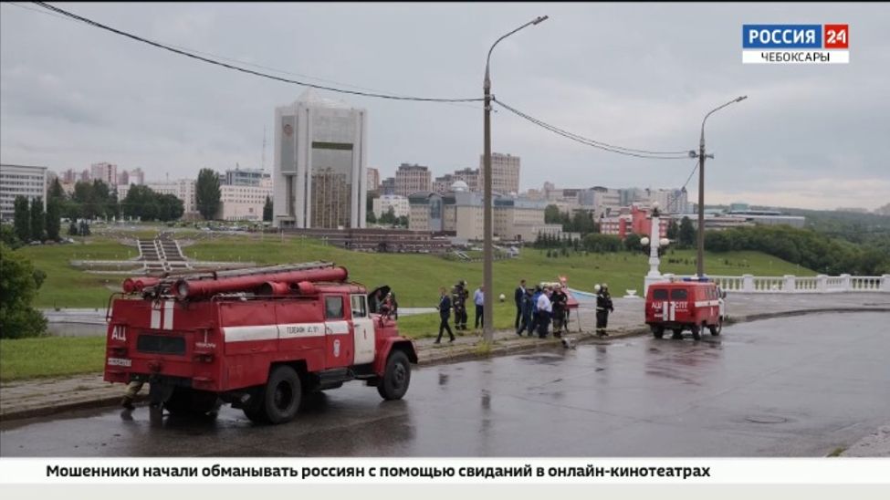 В театре оперы и балета в Чебоксарах прошли масштабные учения спасателей