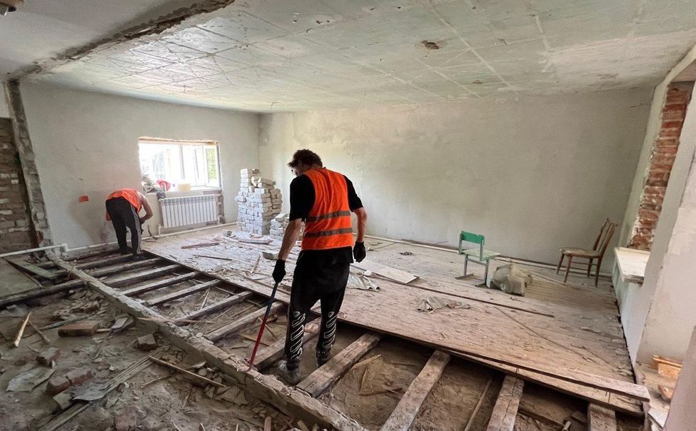 Строители из Чувашии ремонтируют дома культуры в Бердянском округе