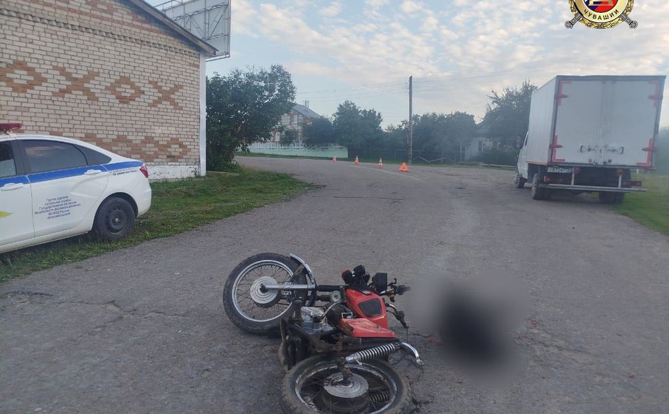 Подросток на мотоцикле погиб после столкновения с ГАЗелью в Комсомольском округе