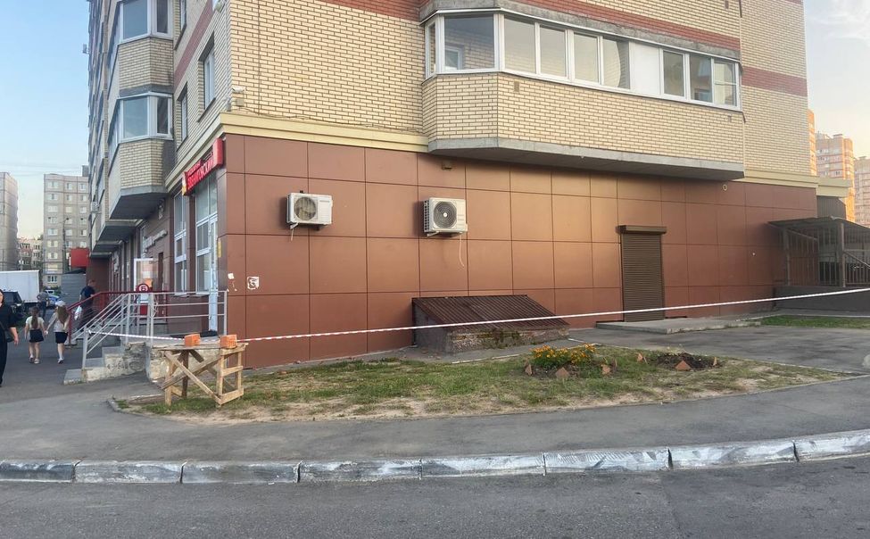 В Чебоксарах частично обрушилась облицовка многоэтажки
