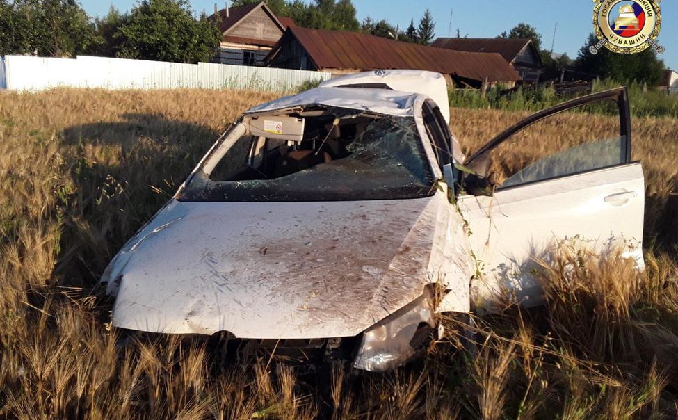 В Канашском округе пьяный водитель вылетел в кювет и опрокинулся