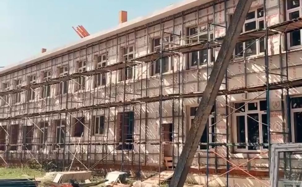 Глава Чувашии проверил ход капремонта школы в Эльбарусово