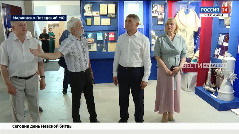 Олег Николаев проверил ход реконструкции Музея космонавтики в Шоршелах