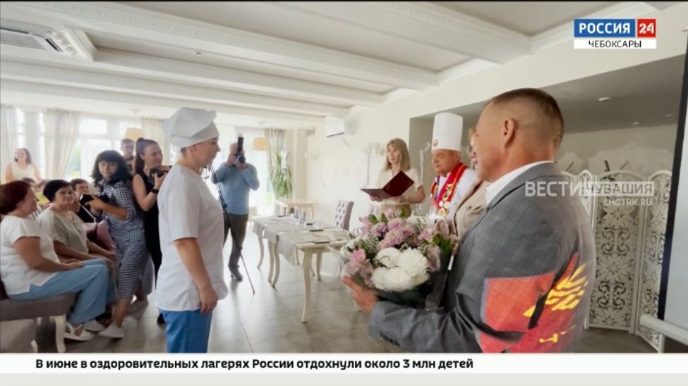 Двое сотрудников кондитерской "Планета" удостоены звания "Мастер-кондитер Чувашии"