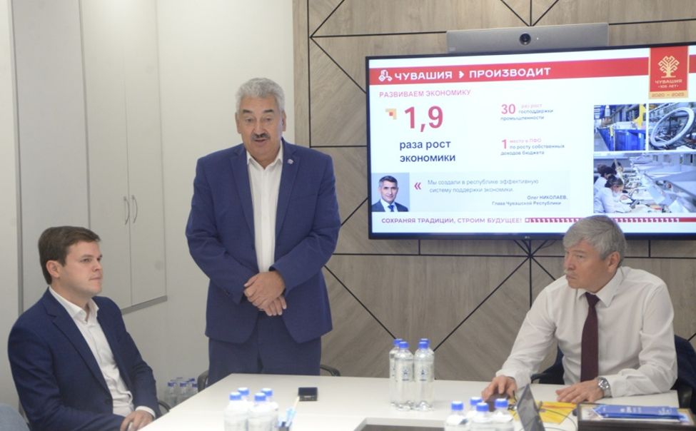 Леонид Черкесов провел встречу с коллективом филиала ПАО «ВТБ» в Чебоксарах