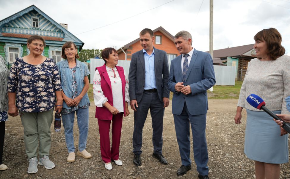 Олег Николаев посетил Красноармейский округ с рабочим визитом