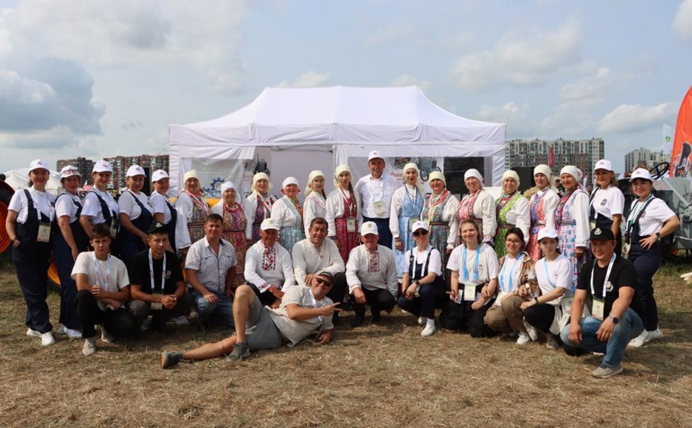 Чебоксарский музей истории трактора принял участие в XII Открытом чемпионате России по пахоте