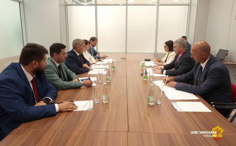 Глава Чувашии провёл рабочую встречу с Губернатором Ульяновской области