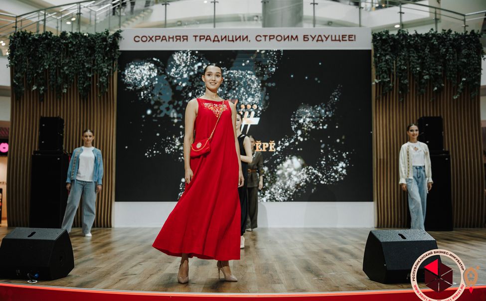 В Чебоксарах прошел Фестиваль моды и красоты «Илемпи»