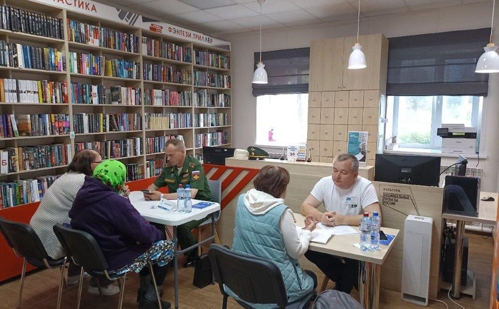 В Вурнарском округе развернули социальную приемную в помощь семьям защитников Отечества