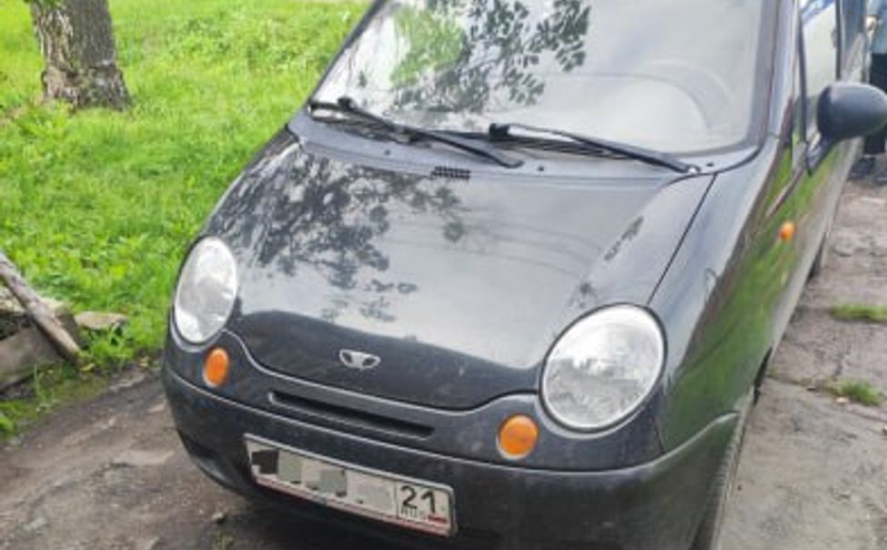 В Алатыре 2-летний ребенок выбежал на дорогу и попал под колеса иномарки