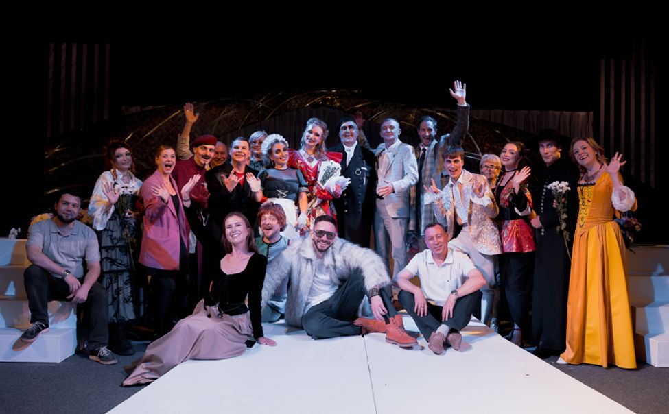 В Русском драмтеатре Чебоксар открыли 103-й театральный сезон